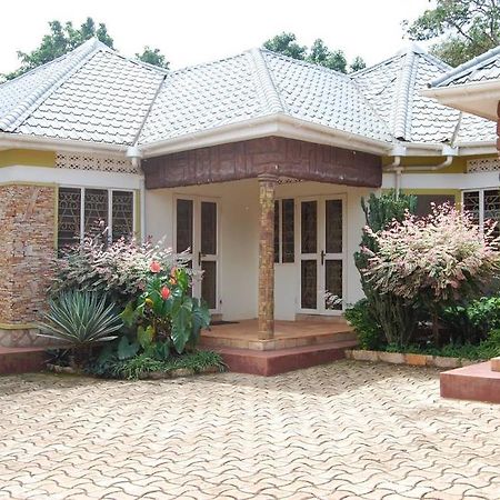 Prestige Resort Cottages Entebbe Eksteriør billede