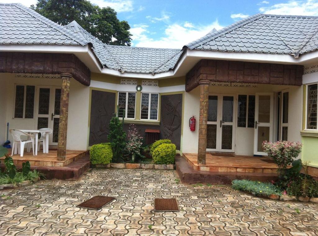 Prestige Resort Cottages Entebbe Eksteriør billede