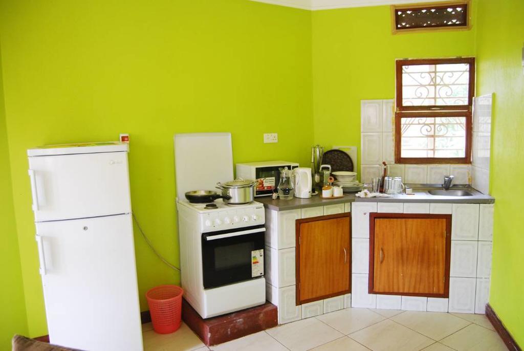 Prestige Resort Cottages Entebbe Eksteriør billede