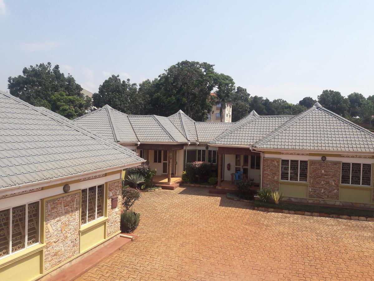 Prestige Resort Cottages Entebbe Eksteriør billede